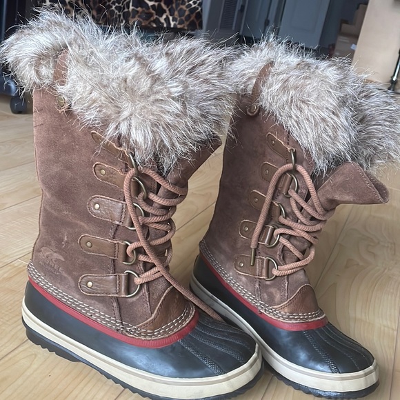Sorel Joan of the Arctic Boots - Picture 1 of 9